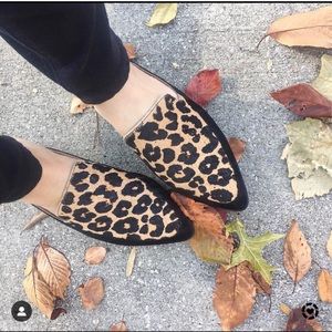 Halogen leopard mules